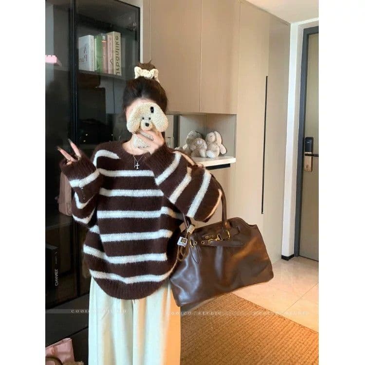 양 낙타 털 루즈핏 느긋한 바람 고급 풀오버 스웨터 여자 가을 겨울 한 부서 가을 의상 스트라이프 니트 스웨터 맨위 상세 이미지 4