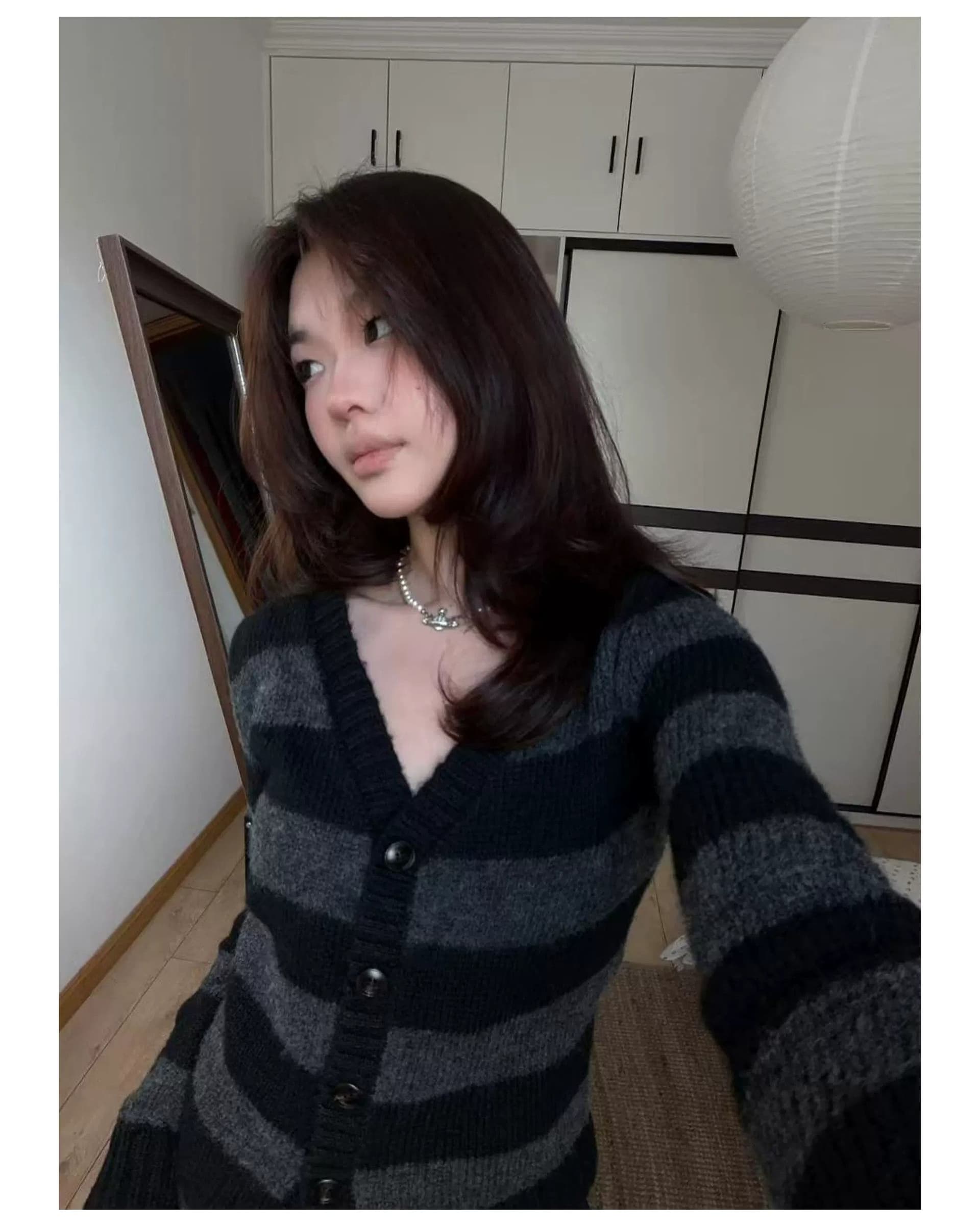 양 플러시 블랙 회색 스트라이프 느긋한 센스 V넥 양모 혼방 스웨터 니트 오픈 가디건 여성 가을 몸매 가꾸기 맨위 트렌디 상세 이미지 6