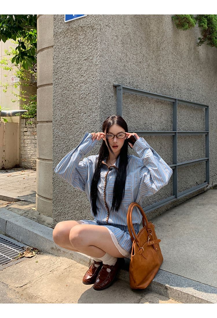 스트라이프 셔틀 제직 조개 자수 참나무 늑골 하나 한 부서 품격 캐주얼 배색 스트라이프 긴팔 셔츠 허리 수축 맨위 상세 이미지 9