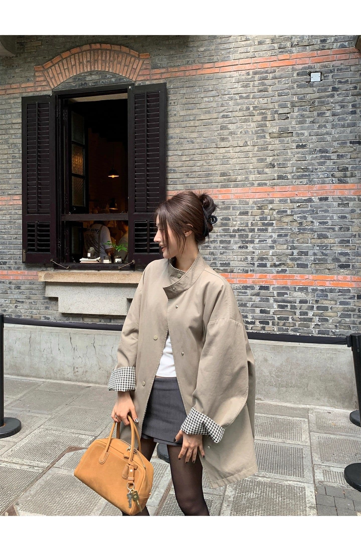 고급 센스 품격 느긋한 바람 디자인 센스 양면 착용 체크무늬 스탠드 칼라 질감 바람막이 여성 코트 중간 길이 맨위 상세 이미지 6
