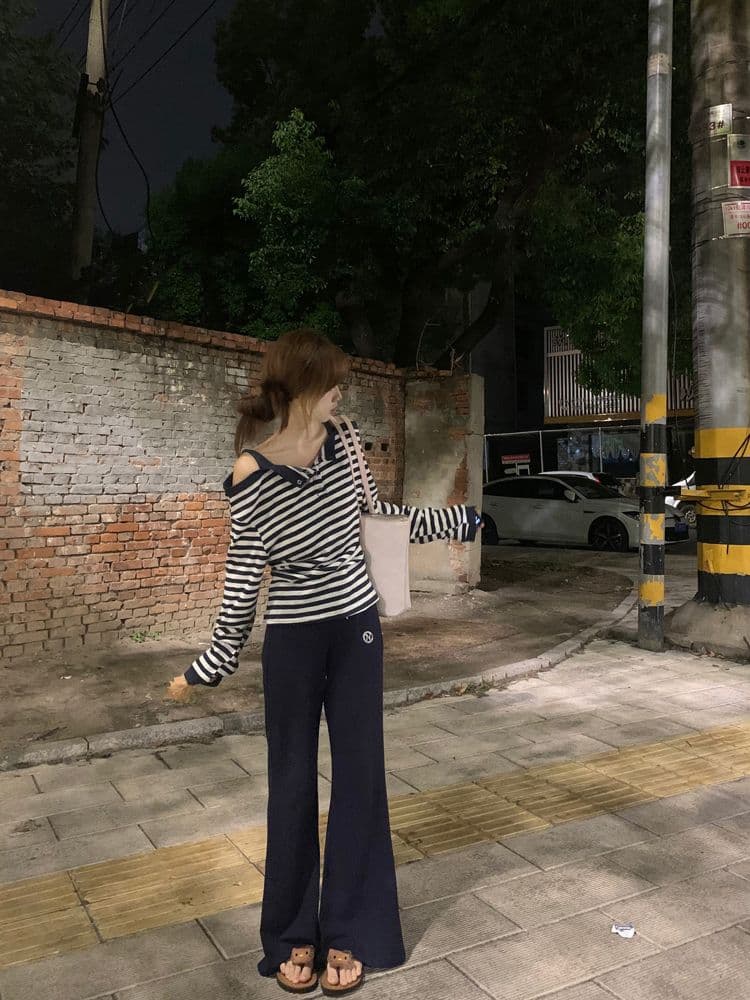 한 부서 스트라이프 페이크 레이어드 오프숄더 긴팔 티셔츠 여성 조기 가을 새로운 루즈핏 느긋한 달콤한 핫걸 맨위 상세 이미지 7