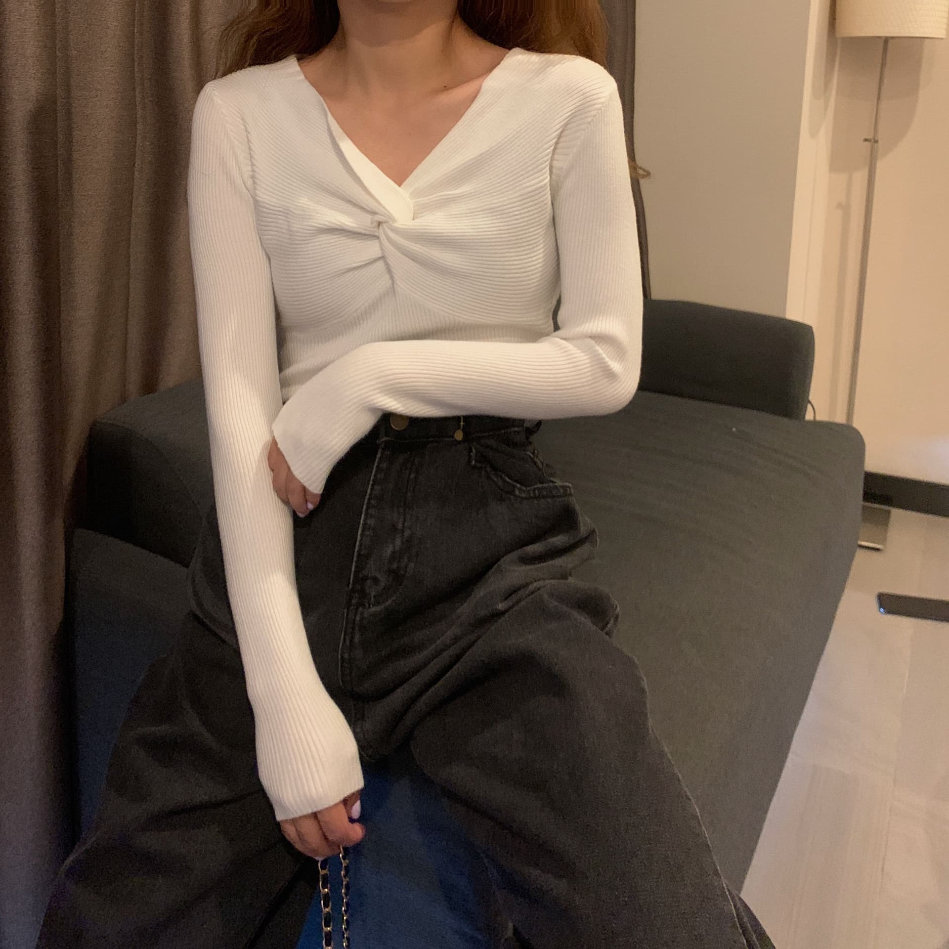 2026 년 여성 의류 가을 겨울철 얇은 스타일 새로운 티셔츠 몸매 가꾸기 맨위 십자가 V넥 긴팔 슬림해 보이는 만나는 니트 스웨터 상세 이미지 28