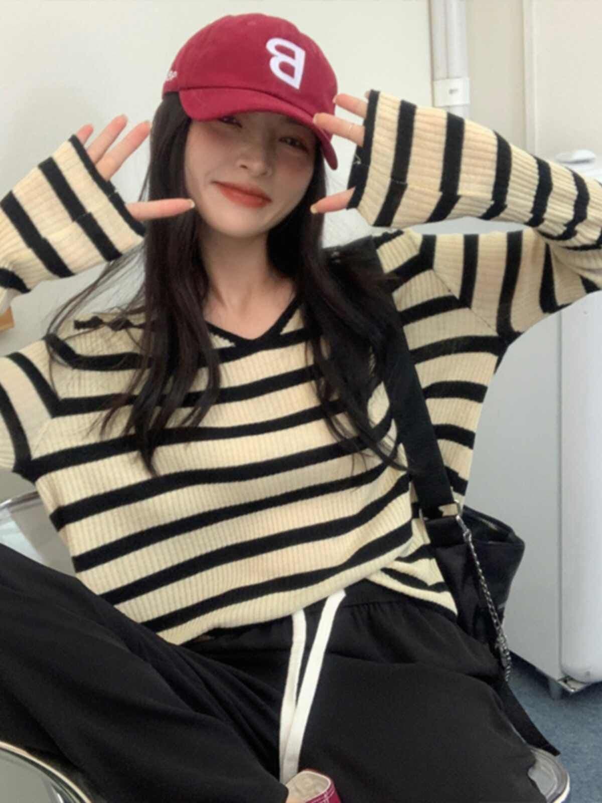 구덩이 기사 배색 레트로 프랑스식 V넥 긴팔 티셔츠 루즈핏 2026 봄 가을 착용 가져 가라. 외국 가스 Chic 인사이드 가져 가라. 기본 셔츠 이미지 2