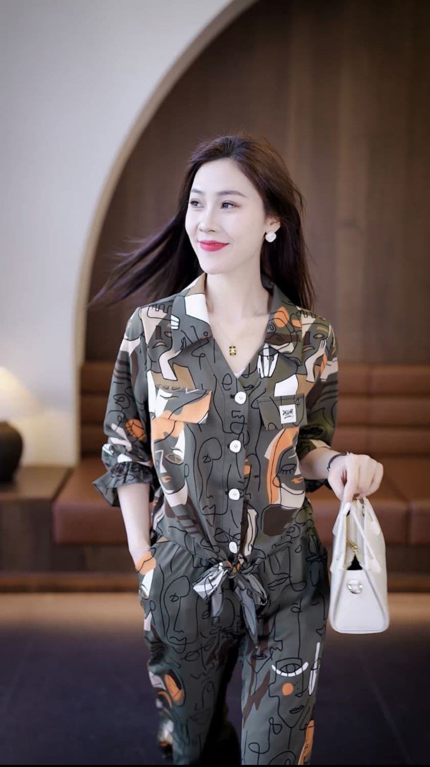 와이드 레그 팬츠 패션 세트 여성 2026 봄 새로운 반팔 품격 연령 감소 외국 가스 세련된 캐주얼 투피스 세트 상세 이미지 28