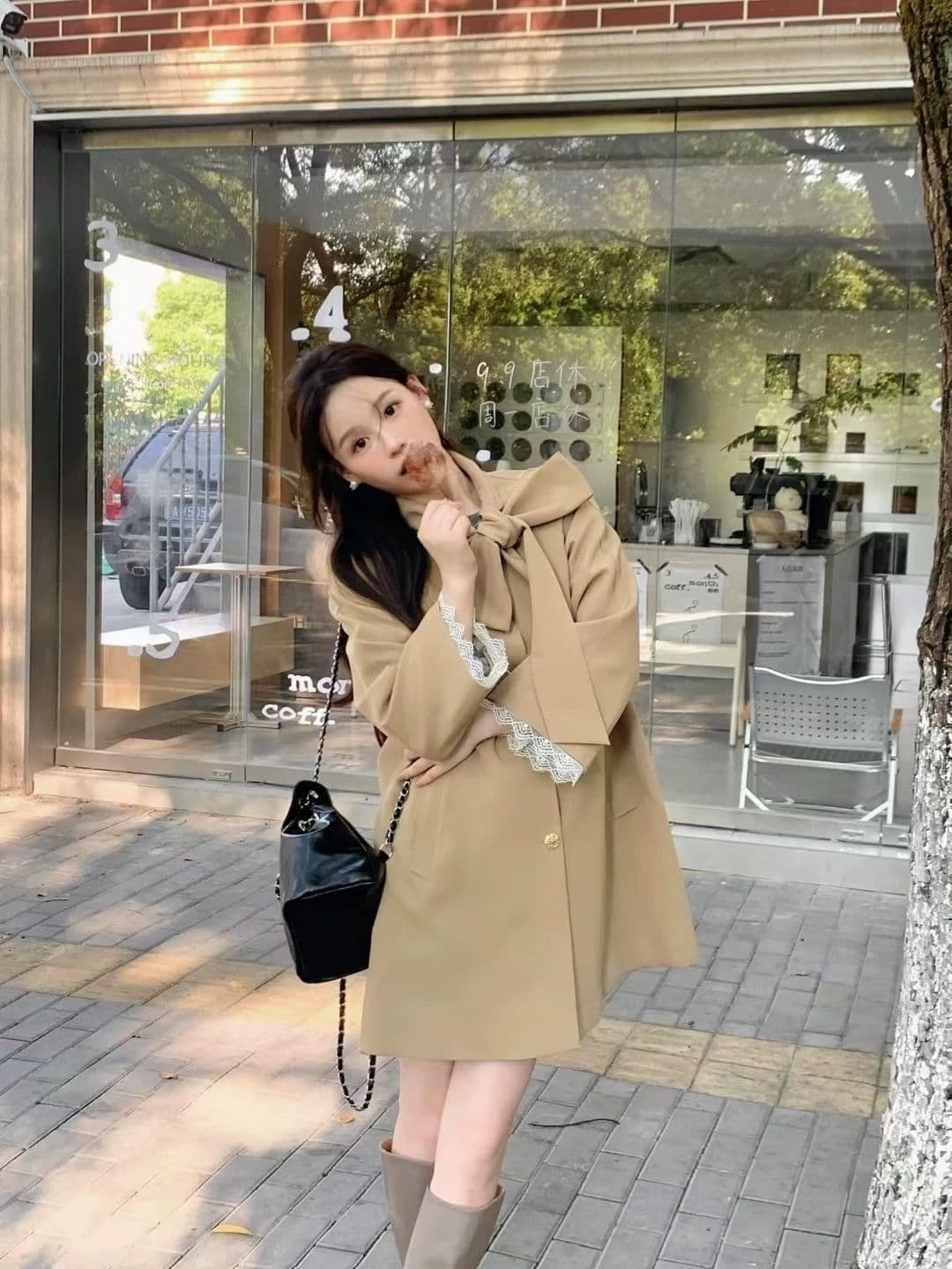 영국식 바람 천 골드 나비 매듭 스탠드 칼라 재킷 재킷 여성 의류 가을 새로운 작은 키 중간 길이 카키 색 코트 상세 이미지 2