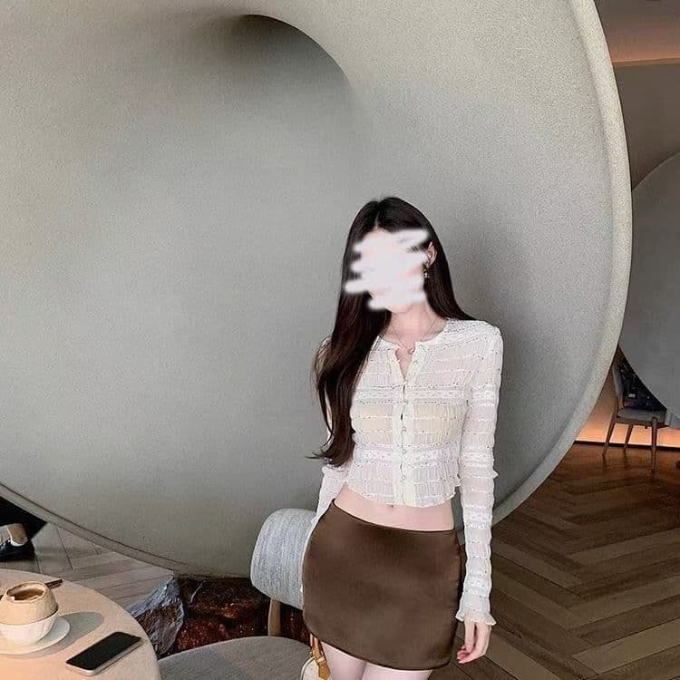 한 부서 천 금빛 바람 레이스 구슬 길이 소매 오픈 가디건 여성 2026 봄 가을 새로운 작은 대중 얇은 스타일 품격 셔츠 맨위