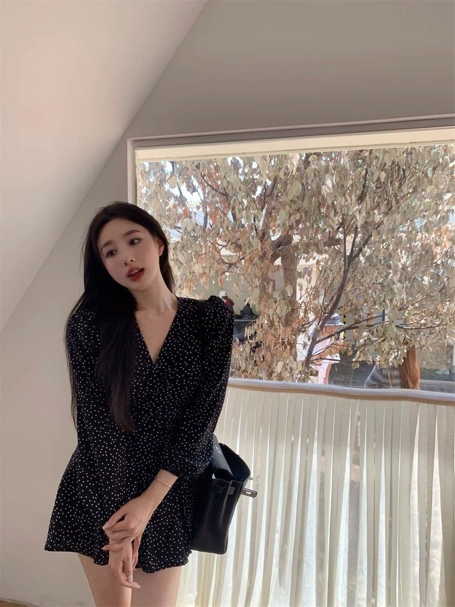 프랑스식 검정색 도트 무늬 꽃무늬 V넥 거품 소매 여성 드레스 가을 2026 새로운 작은 키 허리 수축 미니 스커트 상세 이미지 13