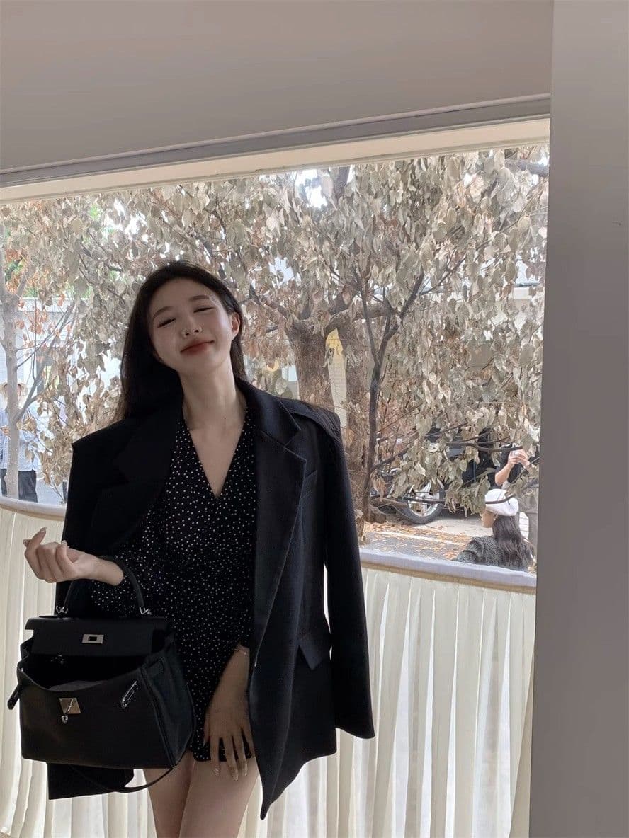 프랑스식 검정색 도트 무늬 꽃무늬 V넥 거품 소매 여성 드레스 가을 2026 새로운 작은 키 허리 수축 미니 스커트 상세 이미지 18