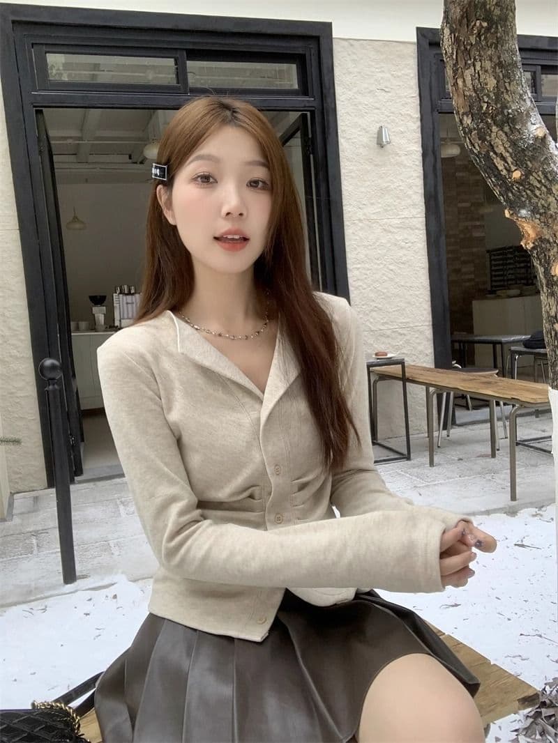 250그램 양 플러시 여성 얇은 스타일 2026 가을 새로운 단색 쇼트 스타일 재킷 폴로 칼라 맨위 긴팔 티셔츠 상세 이미지 2