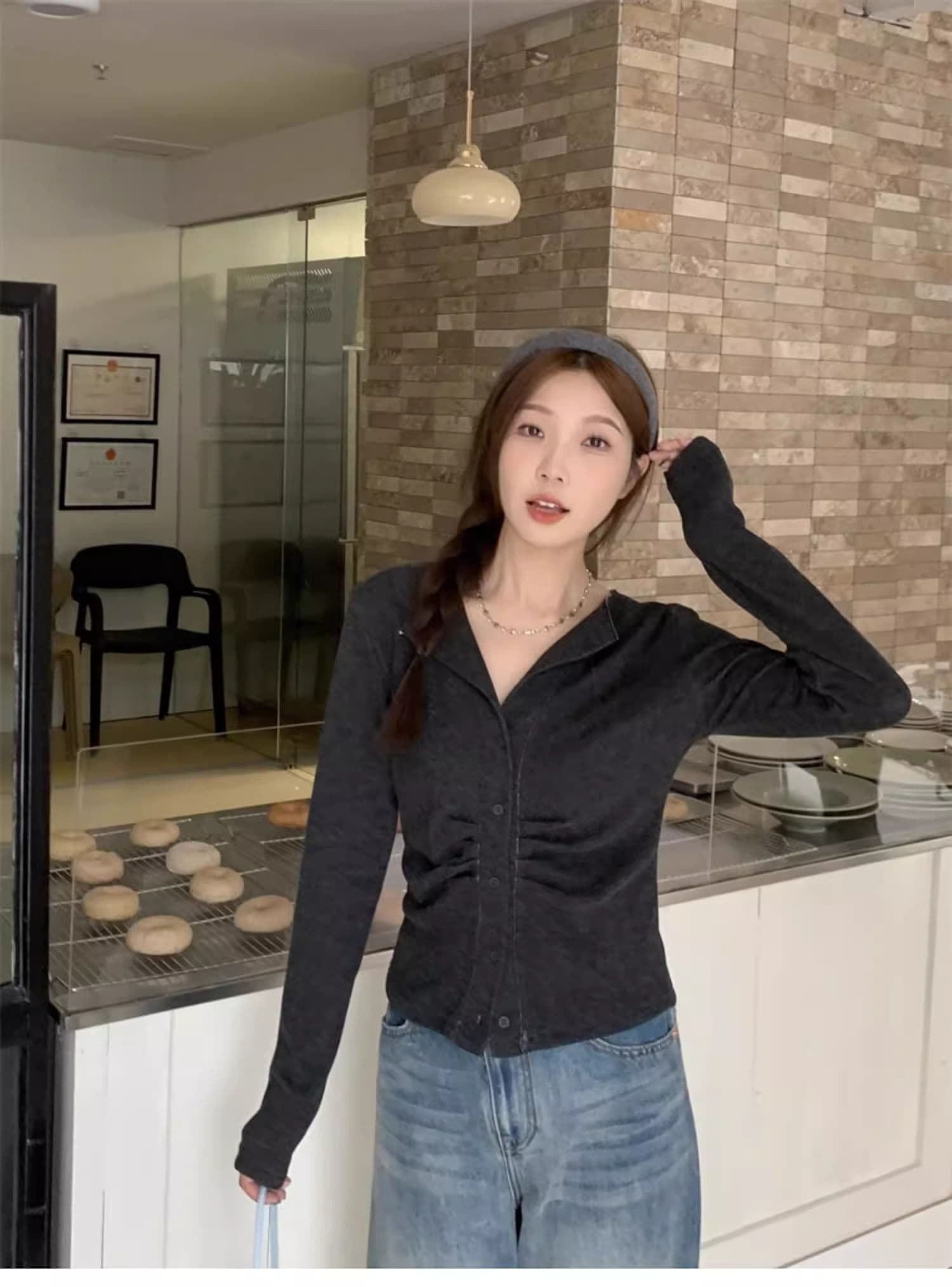 250그램 양 플러시 여성 얇은 스타일 2026 가을 새로운 단색 쇼트 스타일 재킷 폴로 칼라 맨위 긴팔 티셔츠 상세 이미지 18