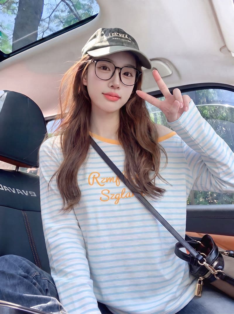 긴팔 티셔츠 기본 셔츠 여성 의류 루즈핏 가시 자수 아메리칸 스트라이프 봄 가을 새로운 비스듬한 칼라 맨위 상세 이미지 10