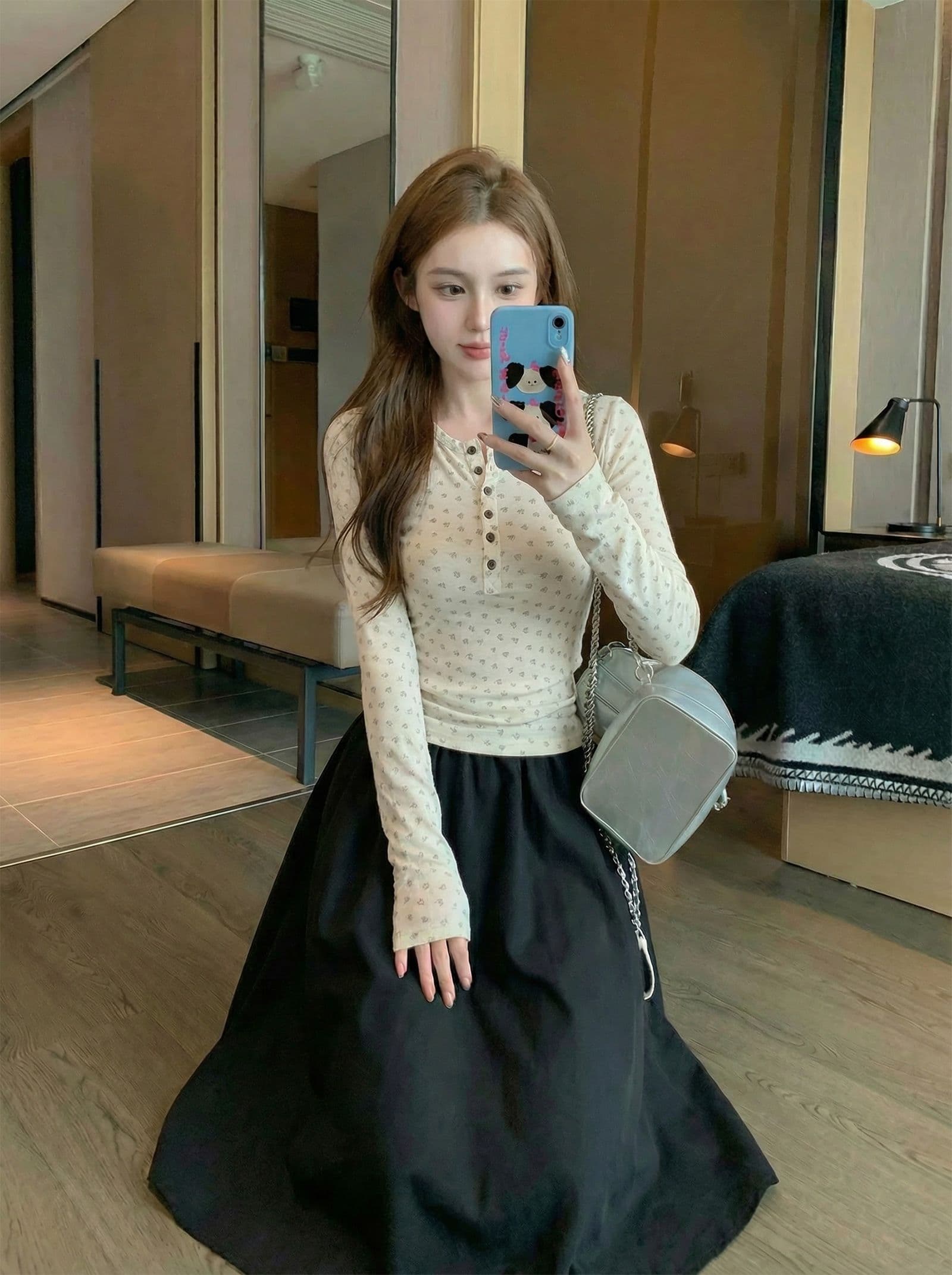 긴팔 티셔츠 기본 셔츠 여성 의류 봄 가을 새로운 트렌디 단추 꽃무늬 쇼트 스타일 몸매 가꾸기 라운드 넥 맨위 이미지 3