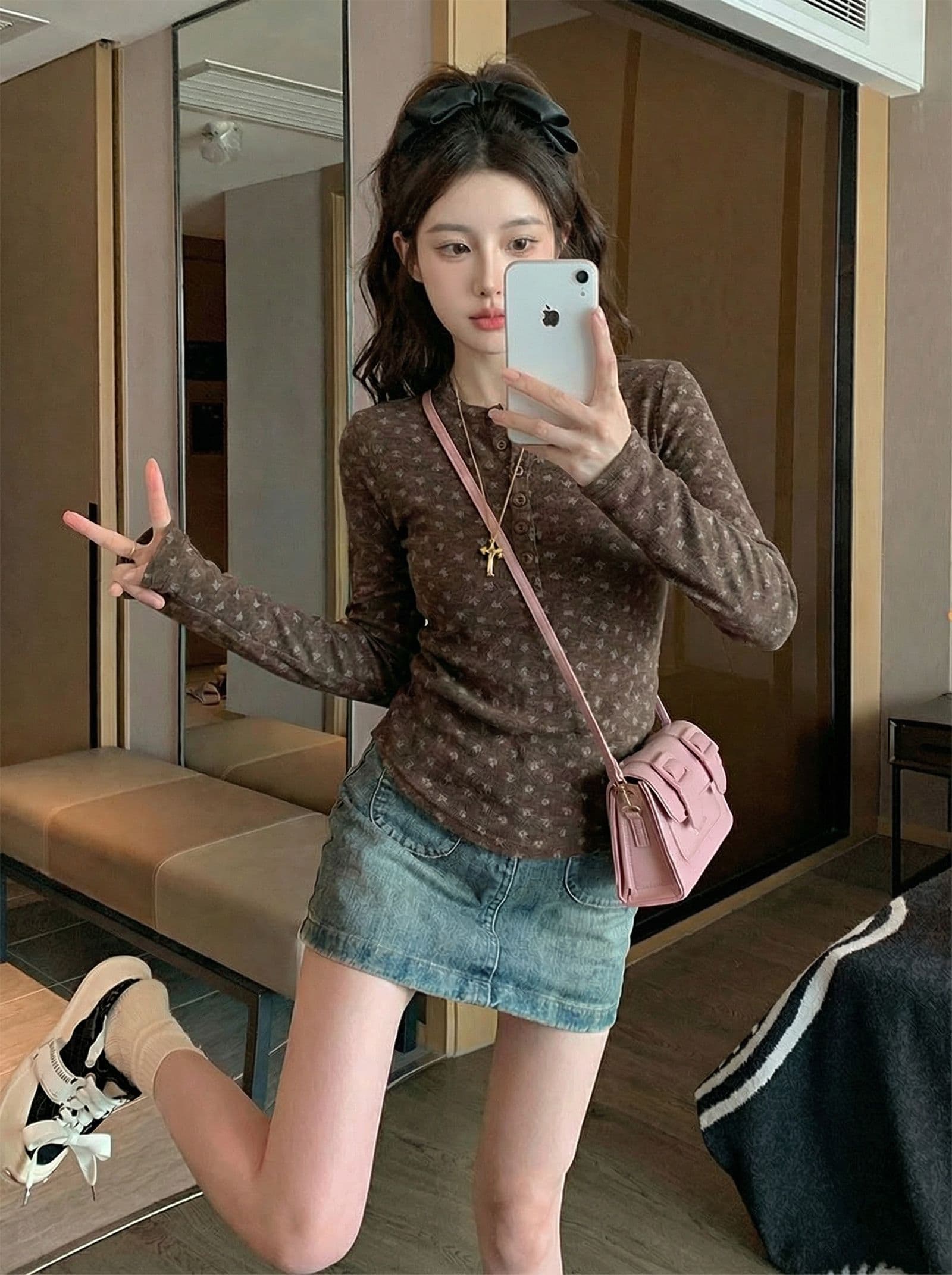 긴팔 티셔츠 기본 셔츠 여성 의류 봄 가을 새로운 트렌디 단추 꽃무늬 쇼트 스타일 몸매 가꾸기 라운드 넥 맨위 이미지 4