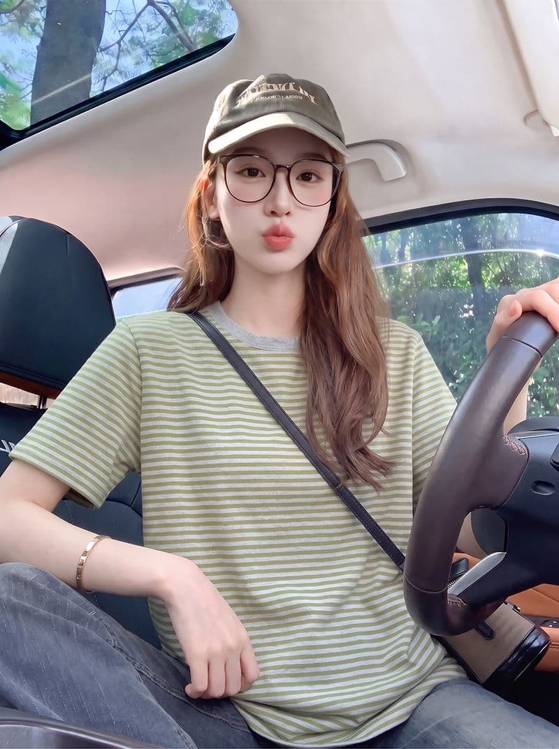 220 그램 스트라이프 반팔 티셔츠 여성 의류 여름 새로운 한 부서 디자인 센스 루즈핏 스트라이프 라운드 넥 맨위 상세 이미지 5
