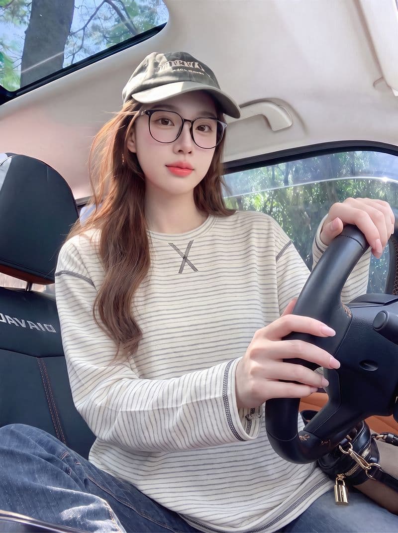 긴팔 티셔츠 기본 셔츠 여성 의류 루즈핏 트렌디 한 부서 아메리칸 스트라이프 봄 가을 새로운 라운드 넥 맨위 상세 이미지 7