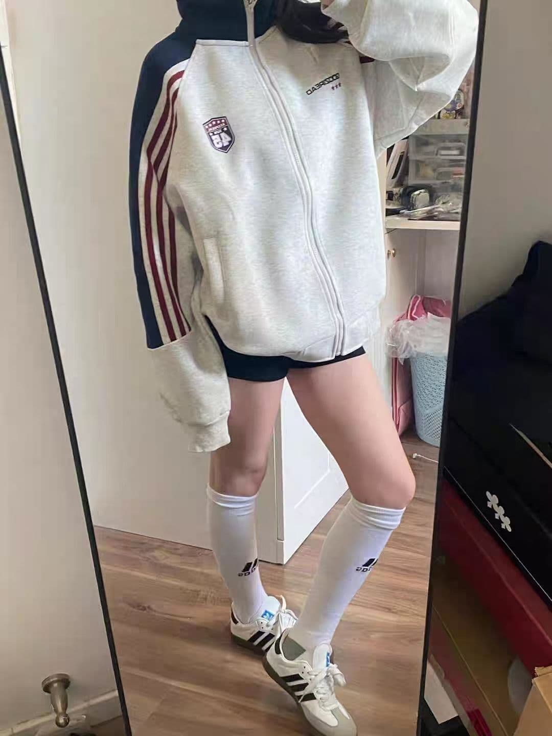 원본 원단 아메리칸 배색 스트라이프 휘장 알파벳 스탠드 칼라 여성 코트 가을 겨울 오픈 가디건 재킷 맨위 이미지 4