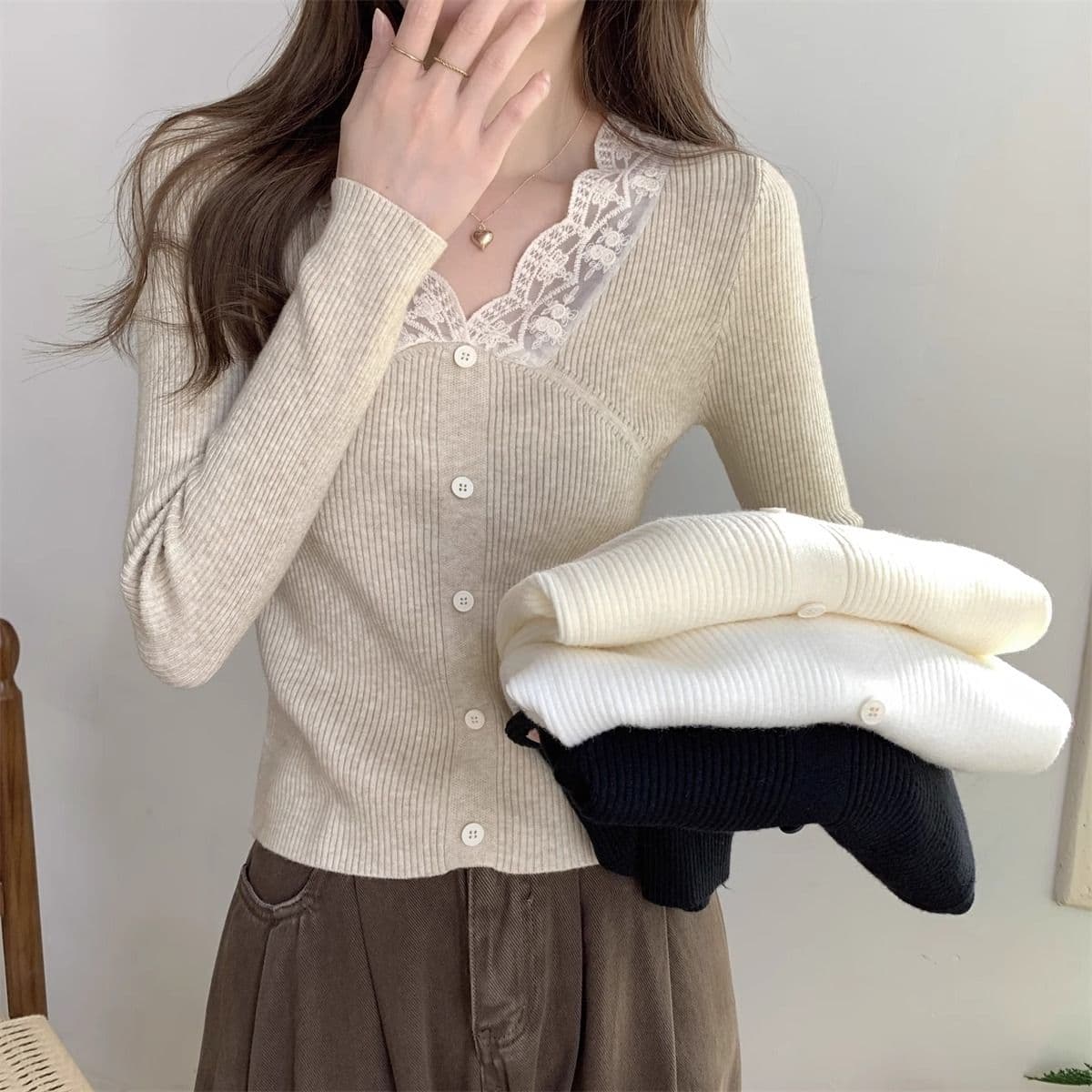 작은 대중 패치워크 레이스 측면 V넥 니트 스웨터 스웨터 여자 가을 몸매 가꾸기 슬림해 보이는 기본 셔츠 인사이드 가져 가라. Chic 맨위 상세 이미지 3