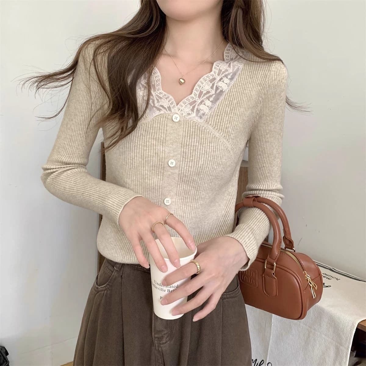 작은 대중 패치워크 레이스 측면 V넥 니트 스웨터 스웨터 여자 가을 몸매 가꾸기 슬림해 보이는 기본 셔츠 인사이드 가져 가라. Chic 맨위 상세 이미지 10