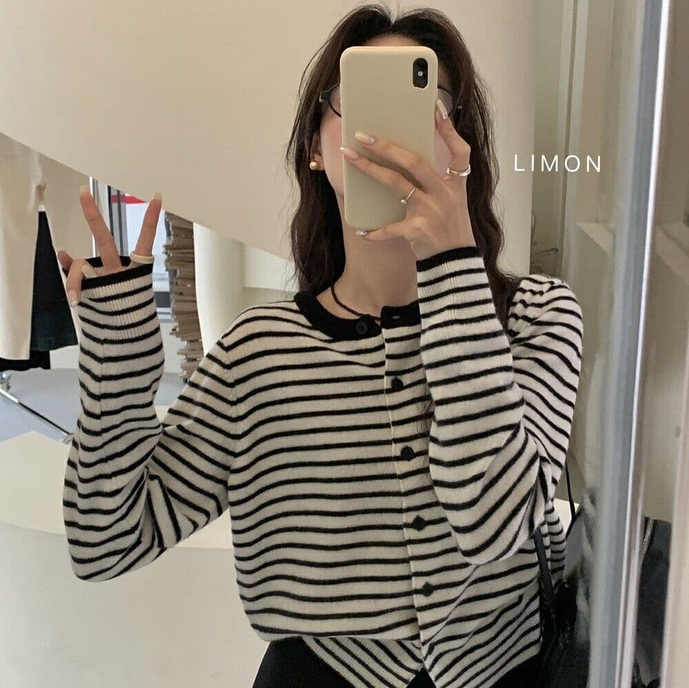 한 부서 고급 센스 흑백 줄무늬 니트 오픈 가디건 여성 봄 가을 카디건 인사이드 가져 가라. 만나는 긍정적 인 어깨 허리 수축 짧은 맨위 이미지 3