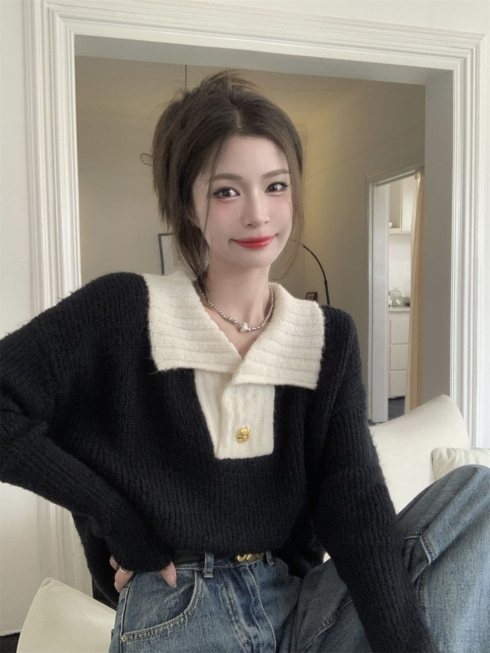 가을 겨울 새로운 프랑스식 배색 폴로 칼라 금속 버클 스웨터 여자 느긋한 바람 풀오버 루즈핏 니트 스웨터 다용도 맨위 상세 이미지 5