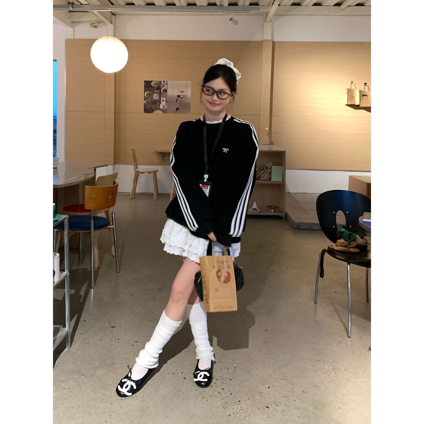 후드티 여성 봄 가을 새로운 얇은 스타일 세 도로 바 페이크 레이어드 루즈핏 자수 꽃 봉오리 실크 라운드 넥 맨위 상세 이미지 4