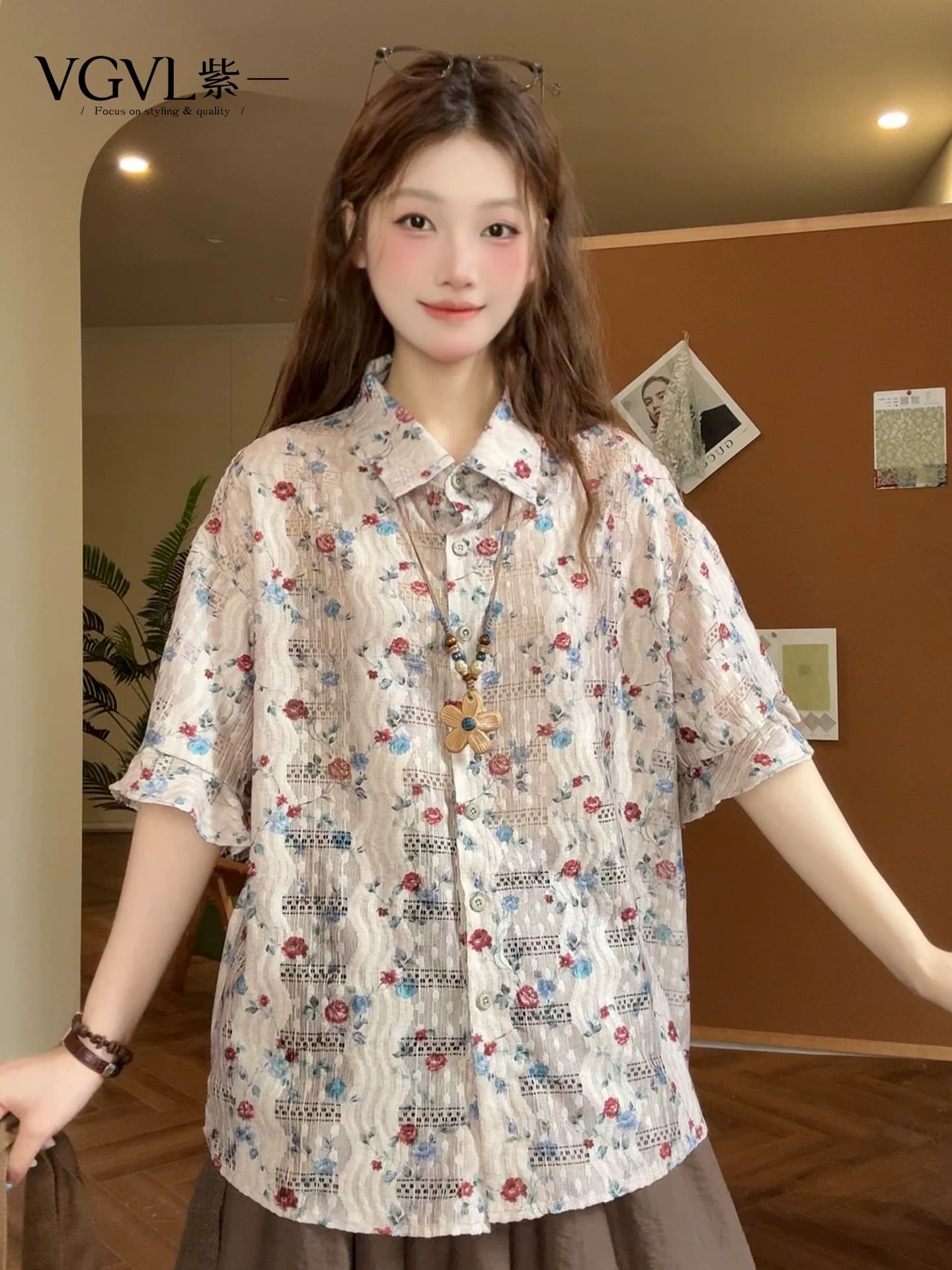라운드 맨위 여름 디자인 센스 캐주얼 꽃무늬 프린트 레트로 홀로우 아웃 홍콩 느낌 다용도 셔츠 이미지 2