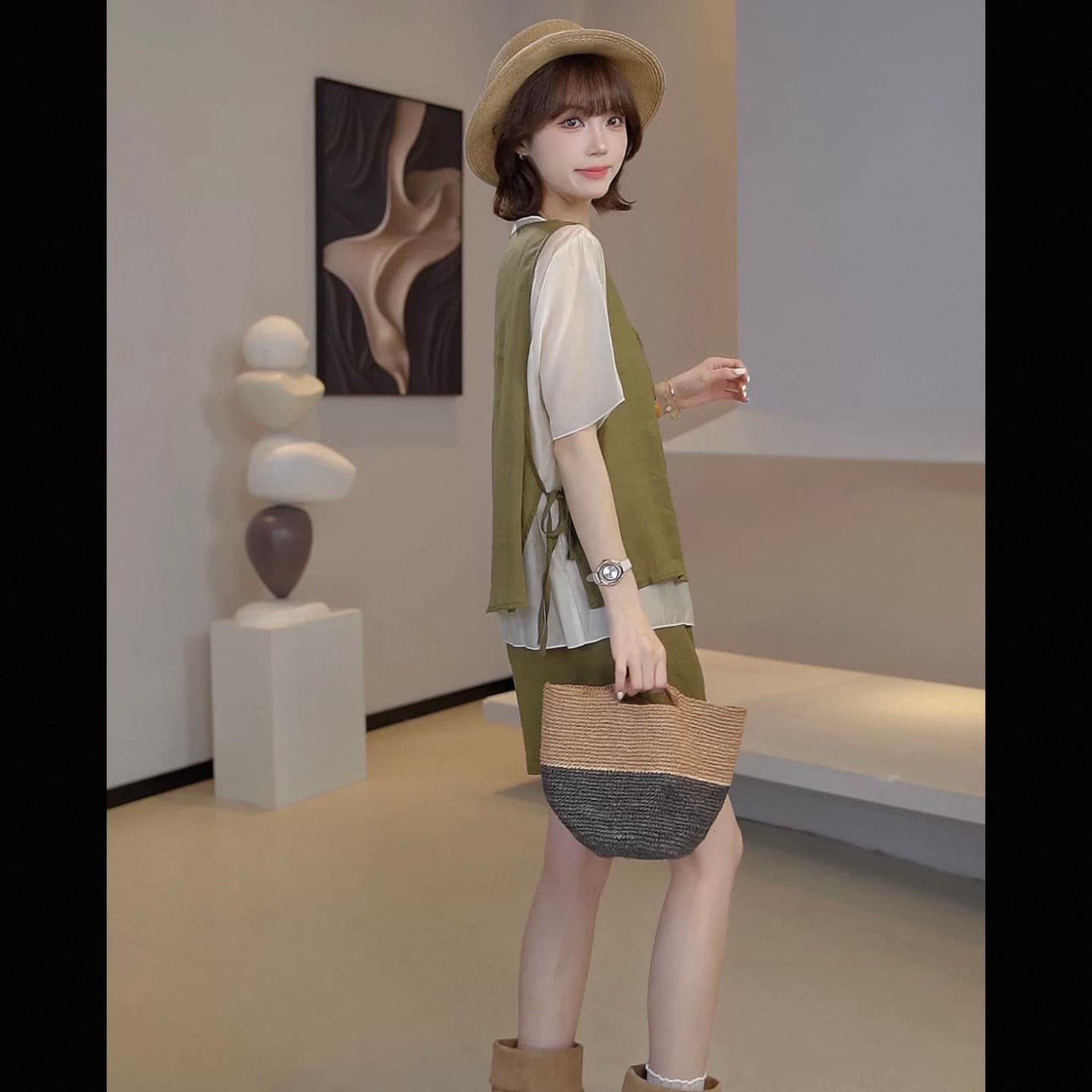 여름 새로운 주간 실크 라미 배색 패치워크 조끼 맨위 하이웨이스트 캐주얼 반바지 슬림해 보이는 세트 상세 이미지 3