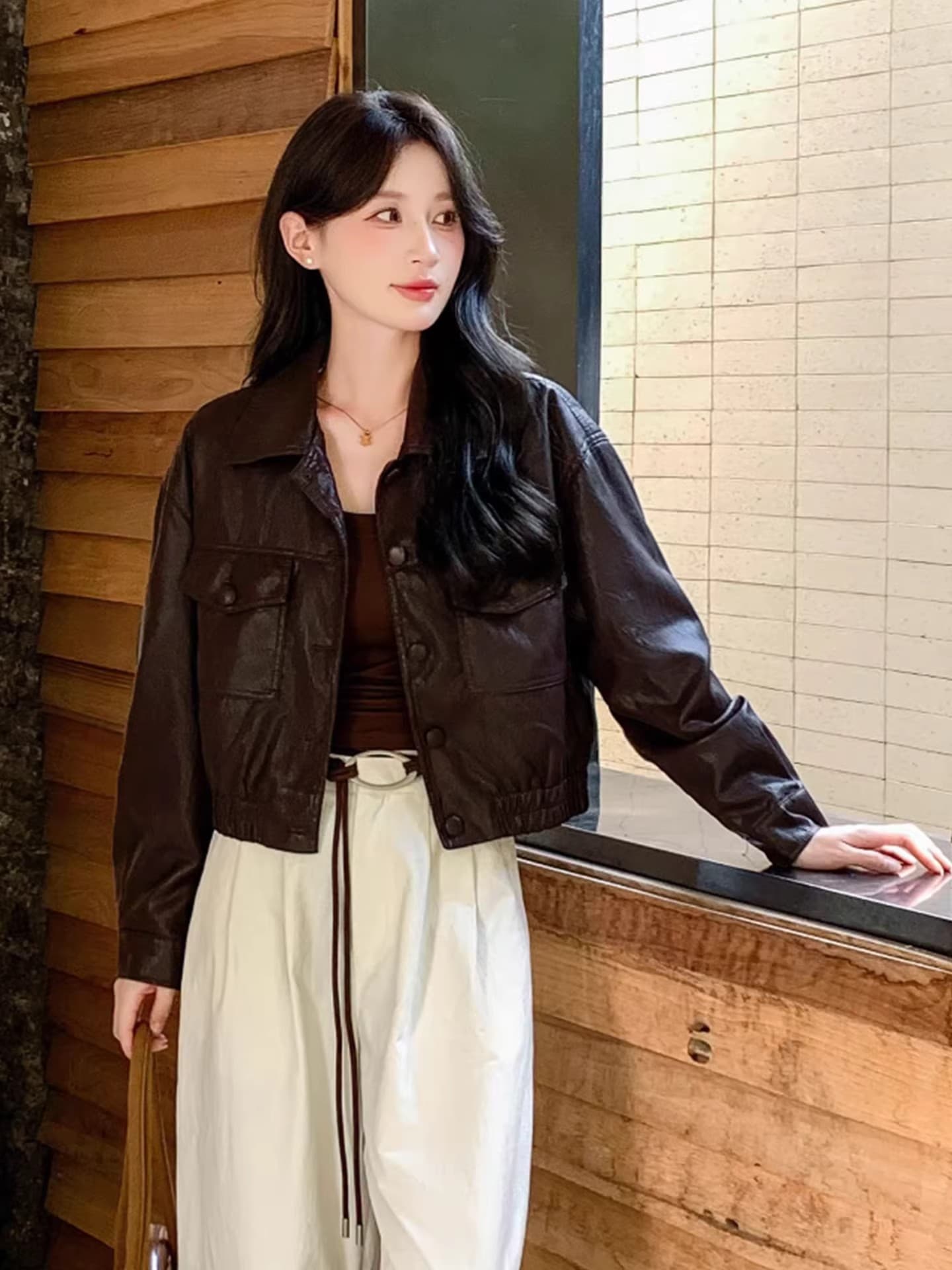 스타 같은 단락 봄 가을 새로운 패션 레트로 가죽 자켓 폴로 칼라 와이드 품격 다용도 루즈핏 가을 어깨 소매 오토바이 서비스 상세 이미지 5