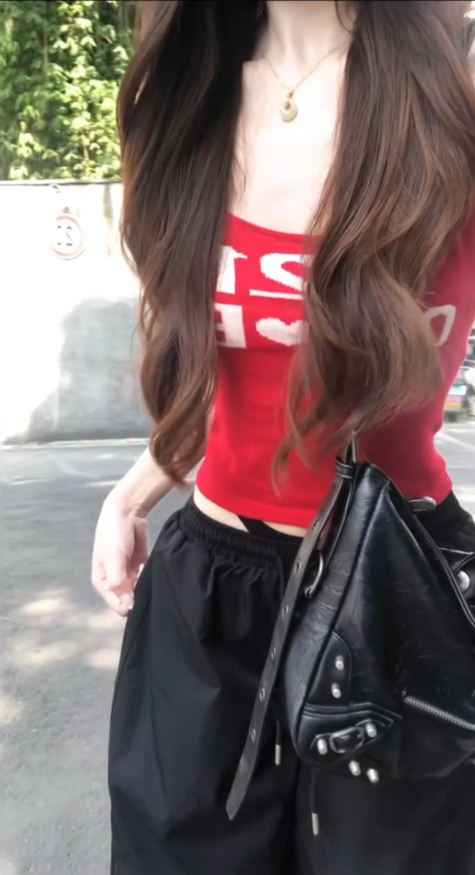 아메리칸 핫걸 알파벳 프린트 빨간색 캐미솔 여름 작은 대중 몸매 가꾸기 슬림해 보이는 다용도 디자인 센스 맨위 상세 이미지 1