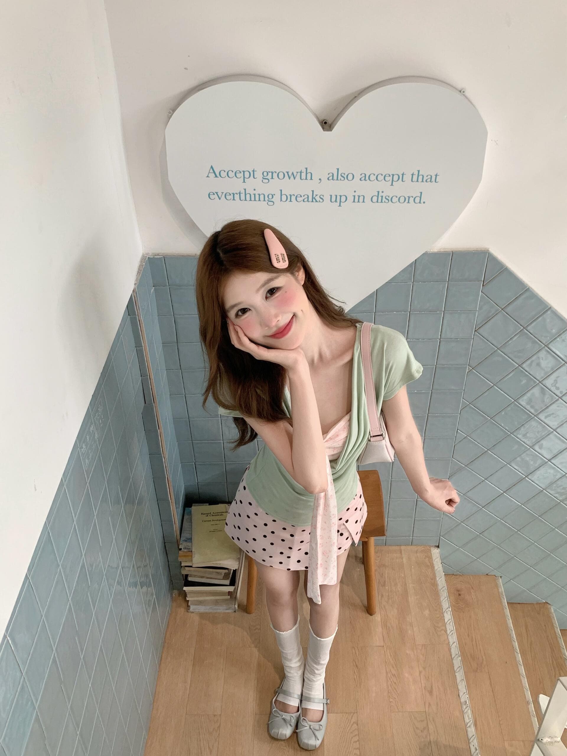 한 부서 숙녀 바람 분말 녹색 V넥 반팔 여성 여름 새로운 레이스업 꽃무늬 패치워크 품격 연령 감소 맨위 트렌디 상세 이미지 6