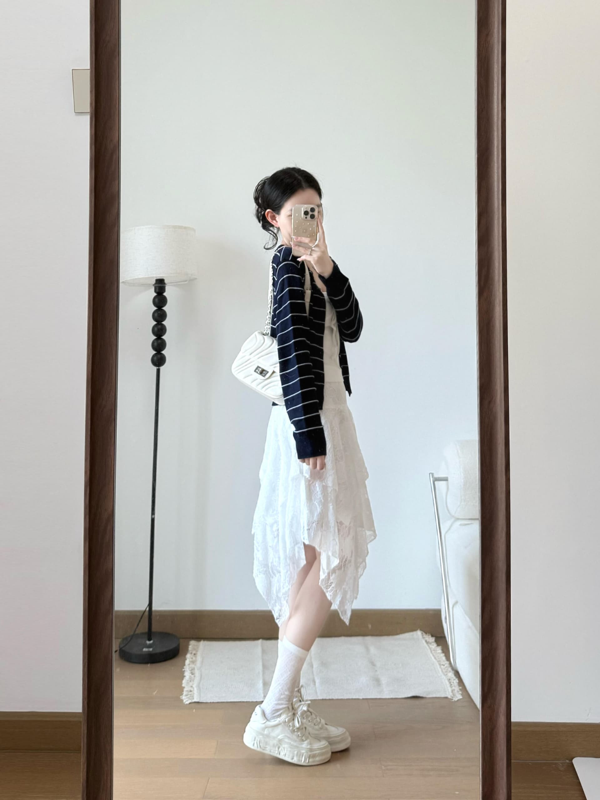 luu 복숭아 안녕하세요. 어린이 화이트 불규칙 레이스 반신 스커트 여성 여름 디자인 센스 한 마디 미니 스커트 작은 대중 루즈핏 치마 x 이미지 4