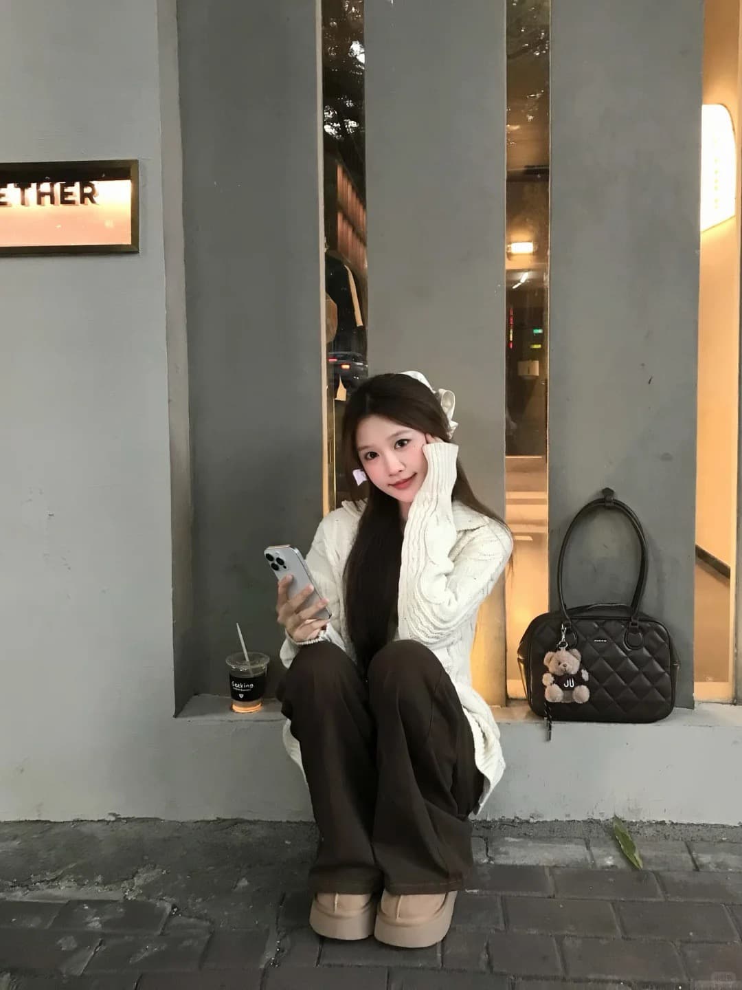 겨울 일본식 레트로 느긋한 느슨함 센스 우유 fufu 맨위 패션 디자인 센스 화이트 두꺼운 니트 카디건 코트 상세 이미지 1