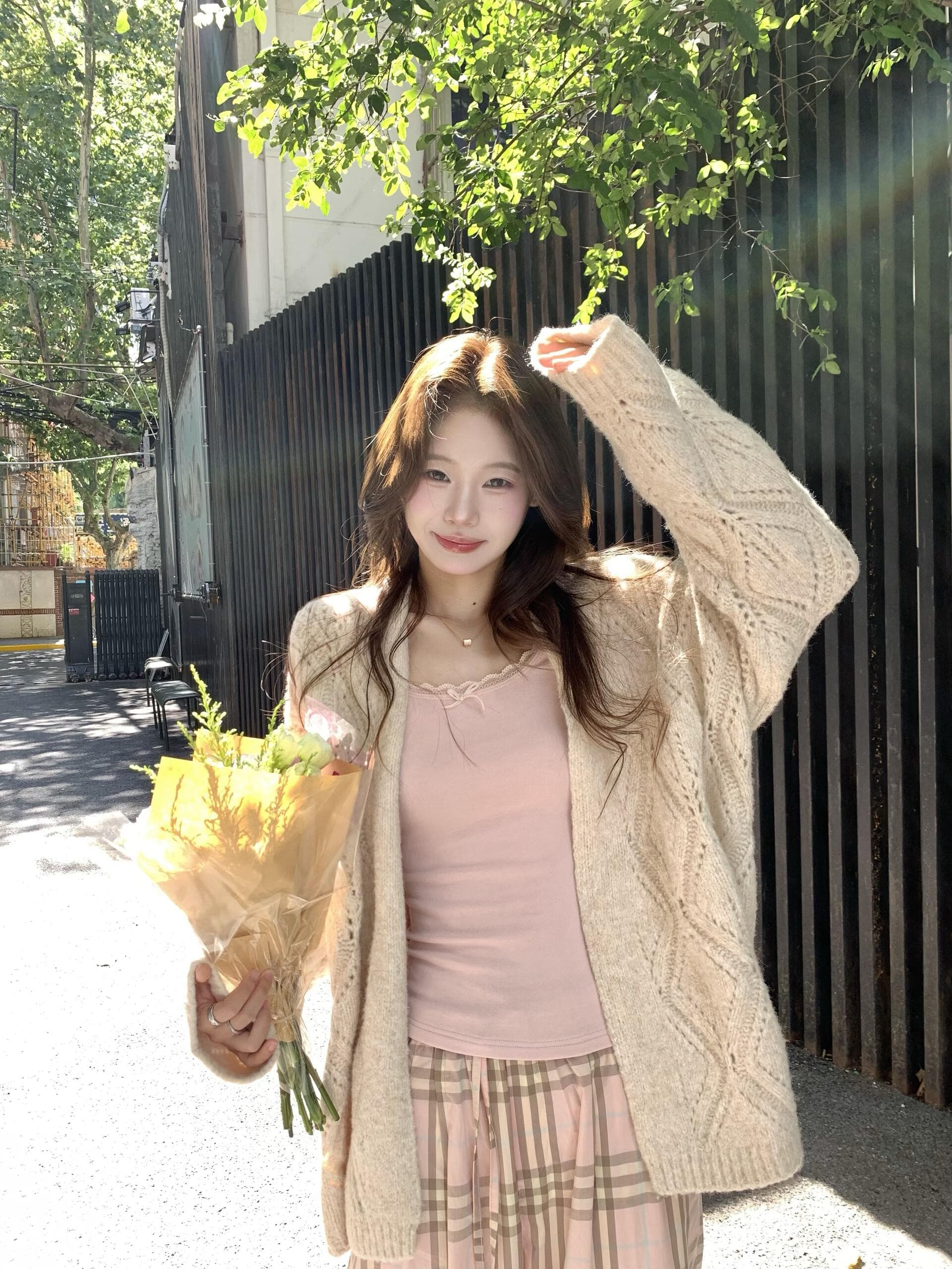 oioi esse 느긋한 센스 레이스업 자수 니트 오픈 가디건 여성 가을 겨울 캐주얼 바람 살구 색상 외출용 스웨터 상세 이미지 3