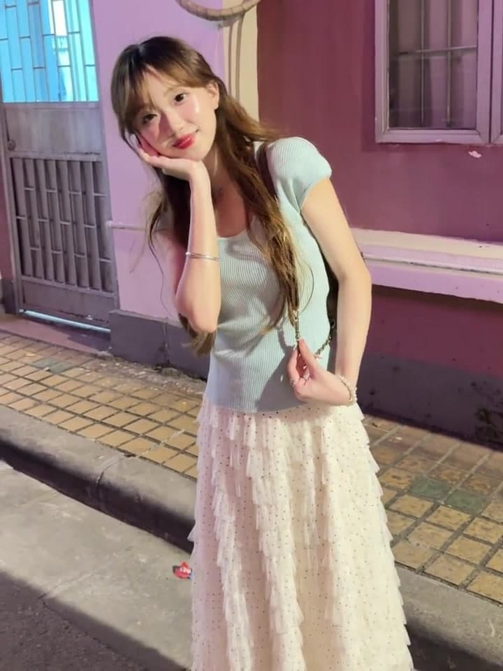 프랑스식 망사 패치워크 케이크 반신 치마 세트 여성 2026 봄 여름 디자인 센스 u 칼라 맨위 연령 감소 투피스 세트 상세 이미지 5
