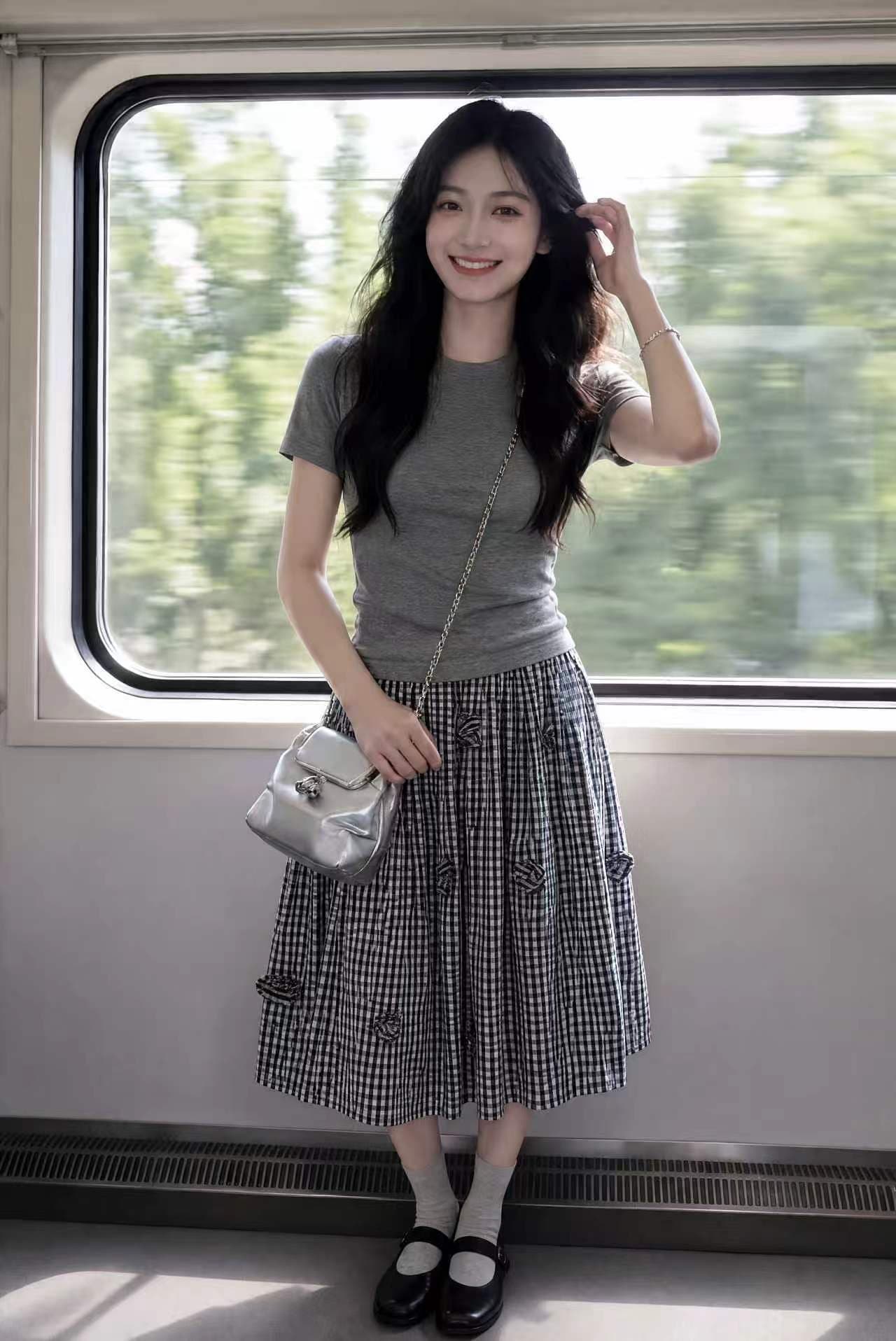 한 부서 디자인 센스 캐주얼 스포츠 슈트 여성 여름 허리 수축 긍정적 인 어깨 반팔 티셔츠 체크무늬 중간 길이 스커트 투피스 세트 상세 이미지 3