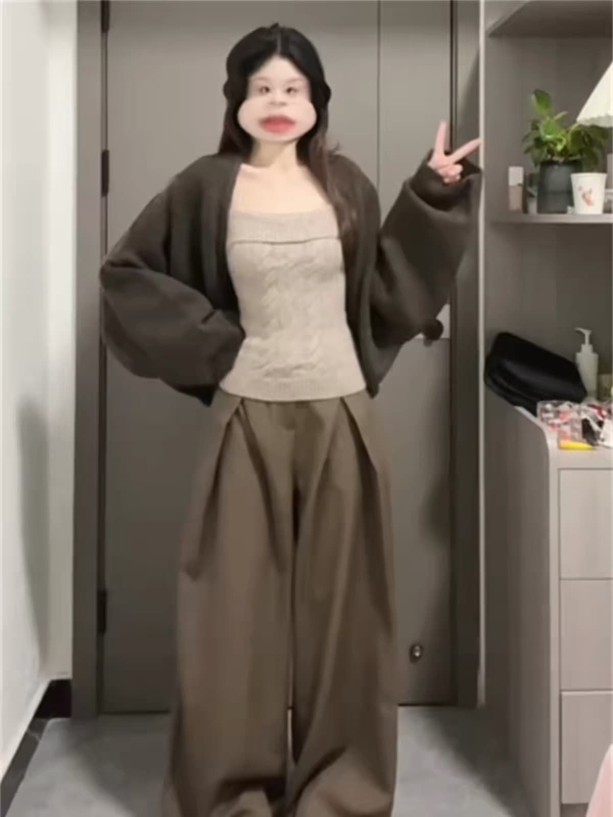 한 부서 부드러운 브라운 커피 색상 쇼트 스타일 니트 오픈 가디건 스웨터 여자 봄 가을 인사이드 가져 가라. 모직물 캐미솔 투피스 세트 트렌디 이미지 4