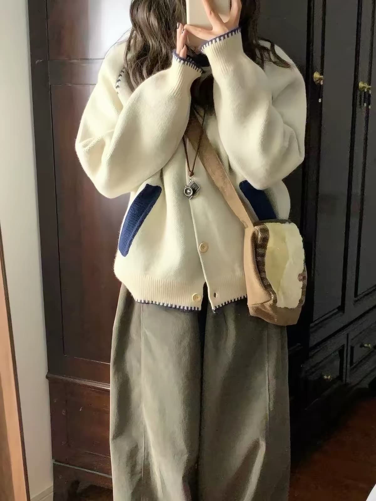 두꺼운 에디션 느긋한 바람 배색 싱글 줄 버튼 스웨터 오픈 가디건 여성 가을 의상 새로운 한국 스타일 루즈핏 니트 재킷 트렌디 이미지 3