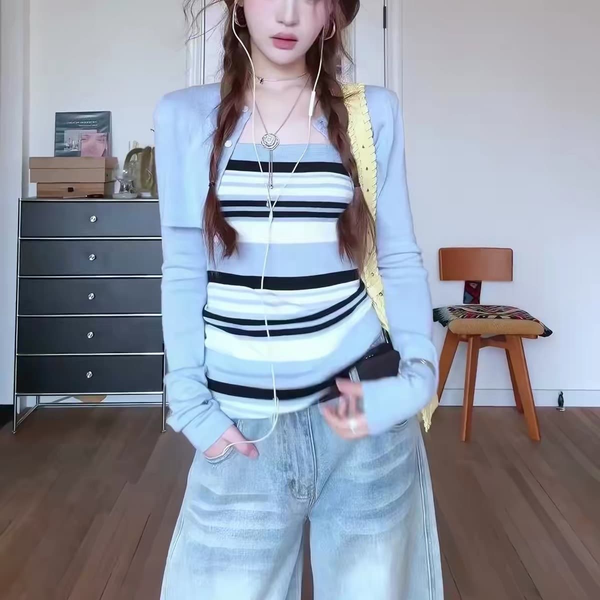 한 부서 이른 봄 디자인 캐주얼 세트 긍정적 인 어깨 어깨 긴팔 블라우스 인사이드 가져 가라. 스트라이프 니트 슬립 두 조각 여성 세트 이미지 5