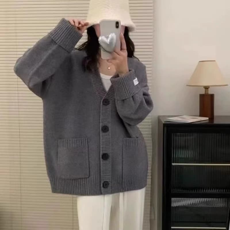 가을 겨울 새로운 여성 한국 스타일 루즈핏 고급 V넥 니트 재킷 볼륨 측면 소매 막대기 표준 부드러운 찹쌀 느긋한 스웨터 오픈 가디건 상세 이미지 19