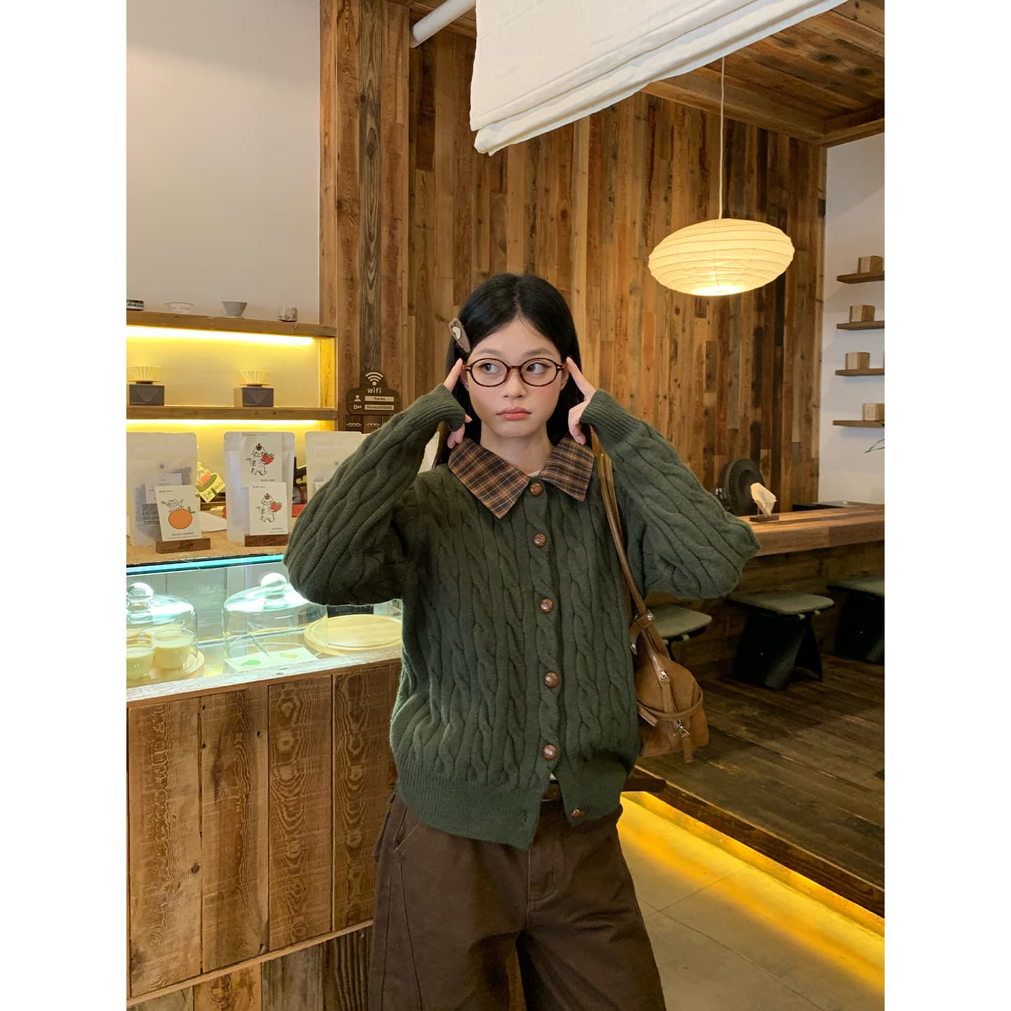 송 긍정적 인 En 올리브 그린 싸움 체크무늬 니트 스웨터 오픈 가디건 여성 가을 새로운 자이언트 잘 생긴 폴로 칼라 재킷 작은 맨위 이미지 5