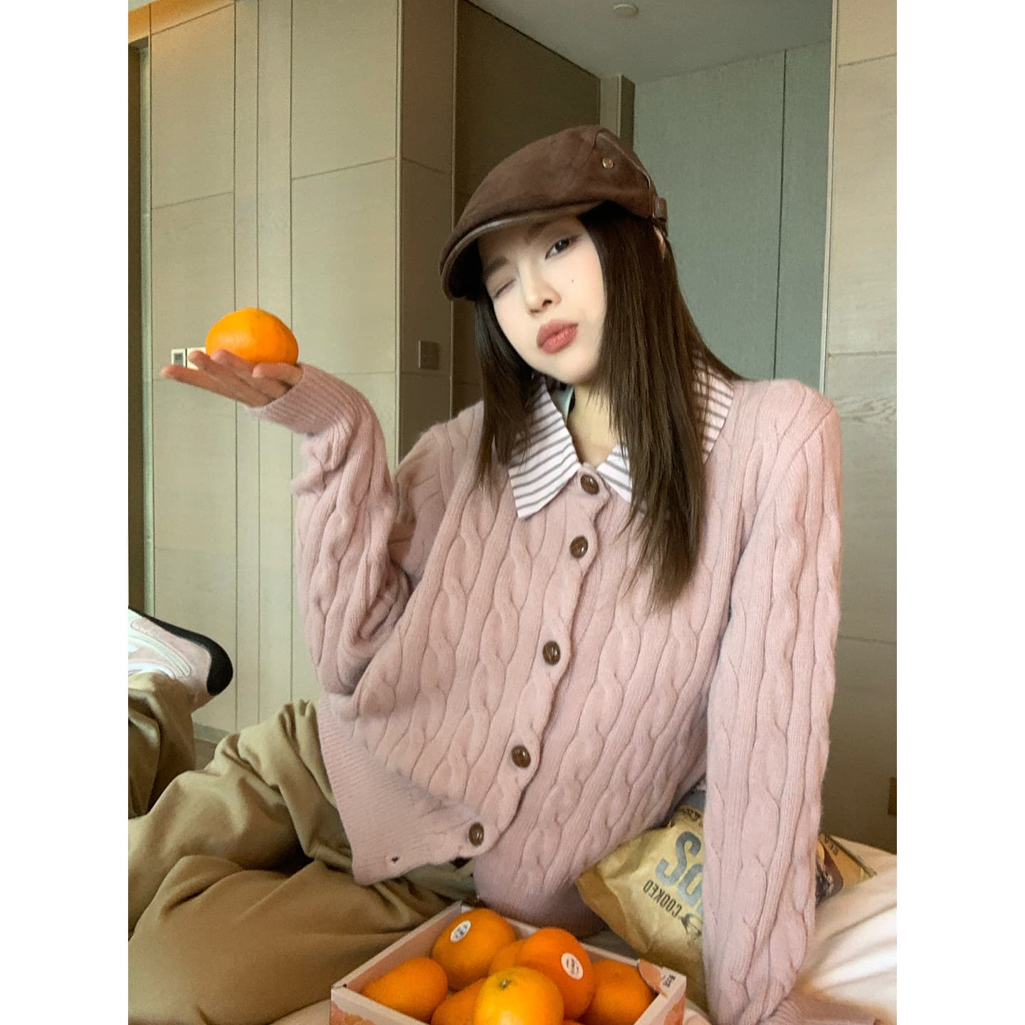 송 긍정적 인 En 올리브 그린 싸움 체크무늬 니트 스웨터 오픈 가디건 여성 가을 새로운 자이언트 잘 생긴 폴로 칼라 재킷 작은 맨위 상세 이미지 2