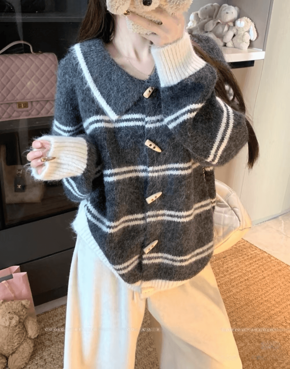 플리스 센스 배색 스트라이프 폴로 칼라 소뿔 버클 니트 오픈 가디건 와이드 부드러운 찹쌀 느긋한 바람 가을 겨울 스웨터 코트 상세 이미지 3