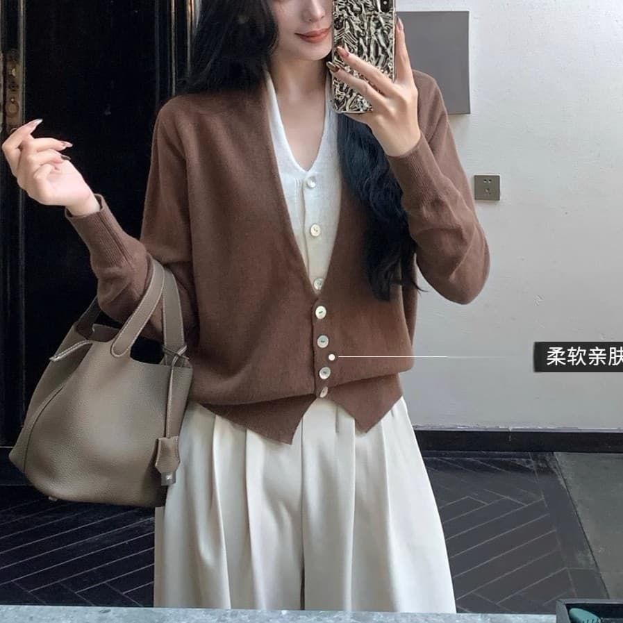 페이크 레이어드 니트 스웨터 맨위 여성 조기 가을 건국 여행 착용 가져 가라. 스웨터 카디건 코트