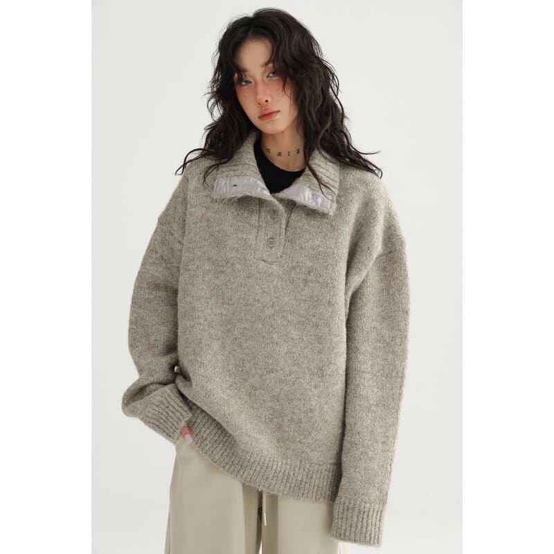 오트밀 색상 단추 반 개방 칼라 터틀넥 풀오버 스웨터 여자 가을 겨울 루즈핏 느긋한 바람 두꺼운 보온 스탠드 칼라 맨위 이미지 3