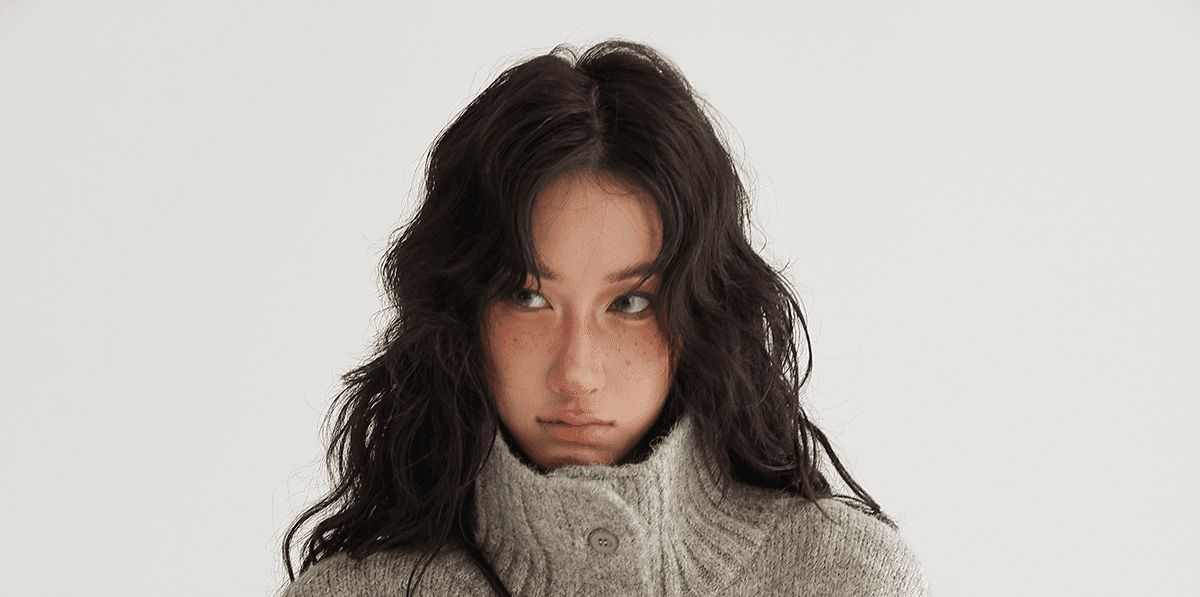 오트밀 색상 단추 반 개방 칼라 터틀넥 풀오버 스웨터 여자 가을 겨울 루즈핏 느긋한 바람 두꺼운 보온 스탠드 칼라 맨위 상세 이미지 4