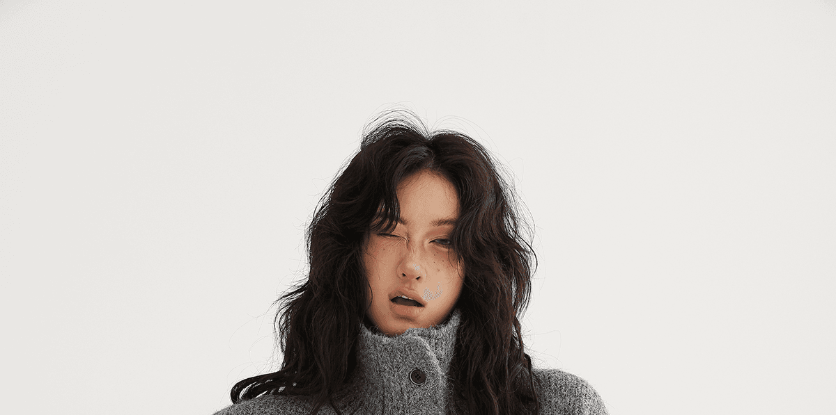오트밀 색상 단추 반 개방 칼라 터틀넥 풀오버 스웨터 여자 가을 겨울 루즈핏 느긋한 바람 두꺼운 보온 스탠드 칼라 맨위 상세 이미지 25