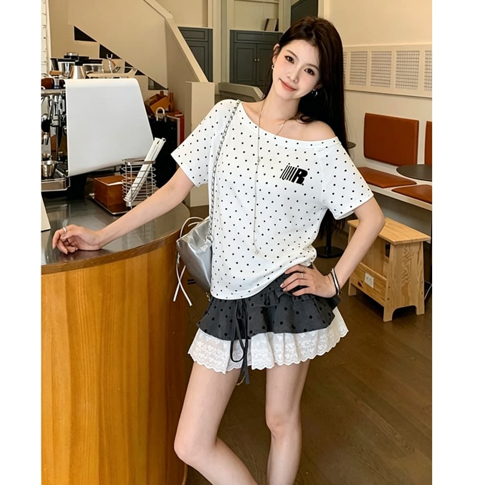 여름 새로운 한 부서 도트 무늬 비스듬한 칼라 오프숄더 프린트 섹션 반팔 티셔츠 여성 상세 이미지 1