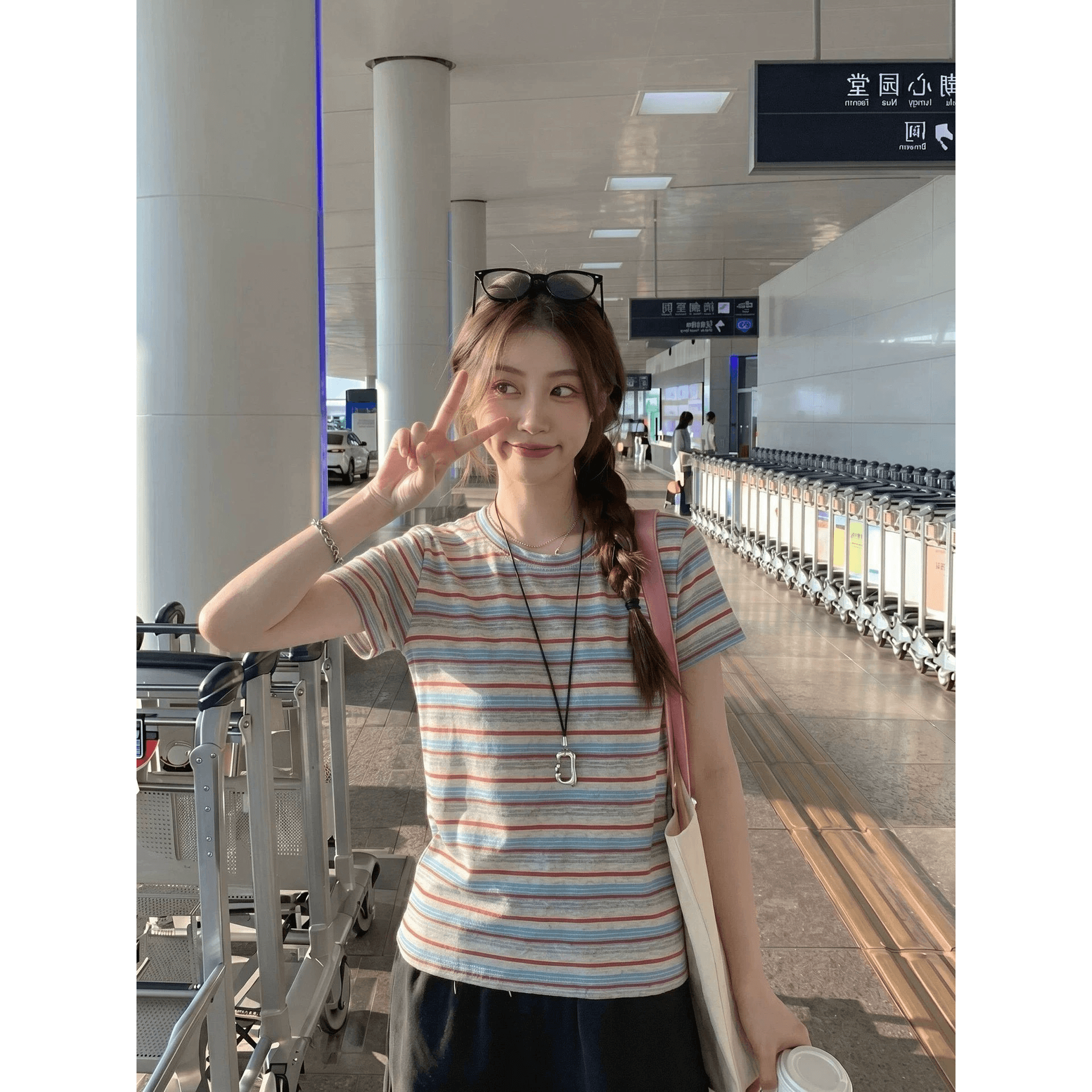 65 면 35 폴리 에스터 원본 원단 한 부서 패션 디자인 스트라이프 반팔 여성 티셔츠 여름 색상 라운드 넥 긍정적 인 어깨 이미지 5