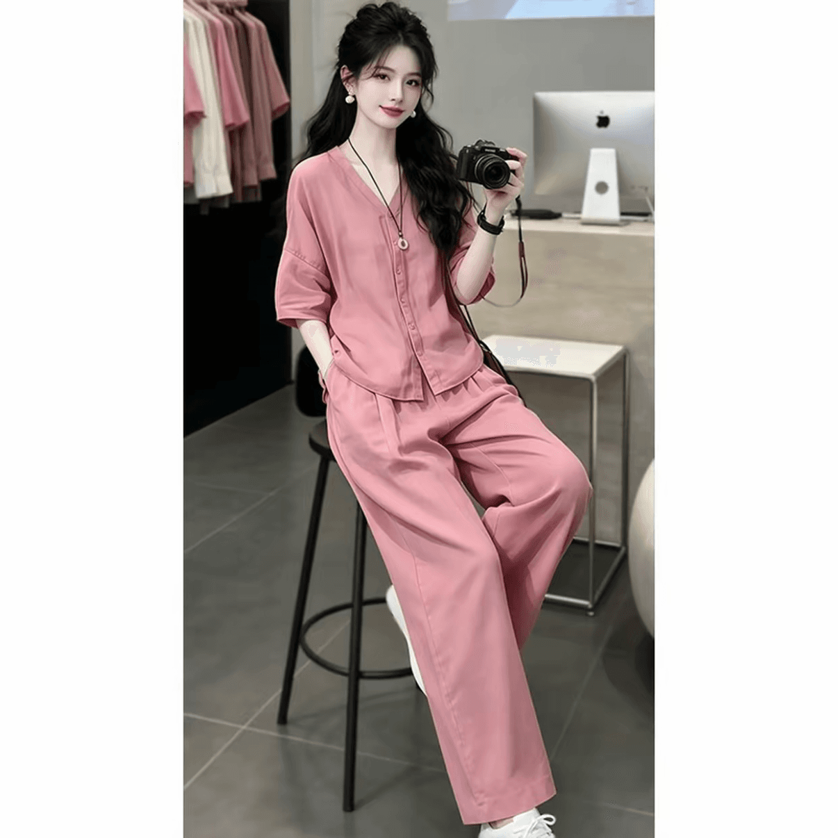 패션 세트 여성 2026 여름 새로운 대양 품격 루즈핏 슬림해 보이는 반팔 셔츠 와이드 레그 팬츠 캐주얼 투피스 세트 이미지 2