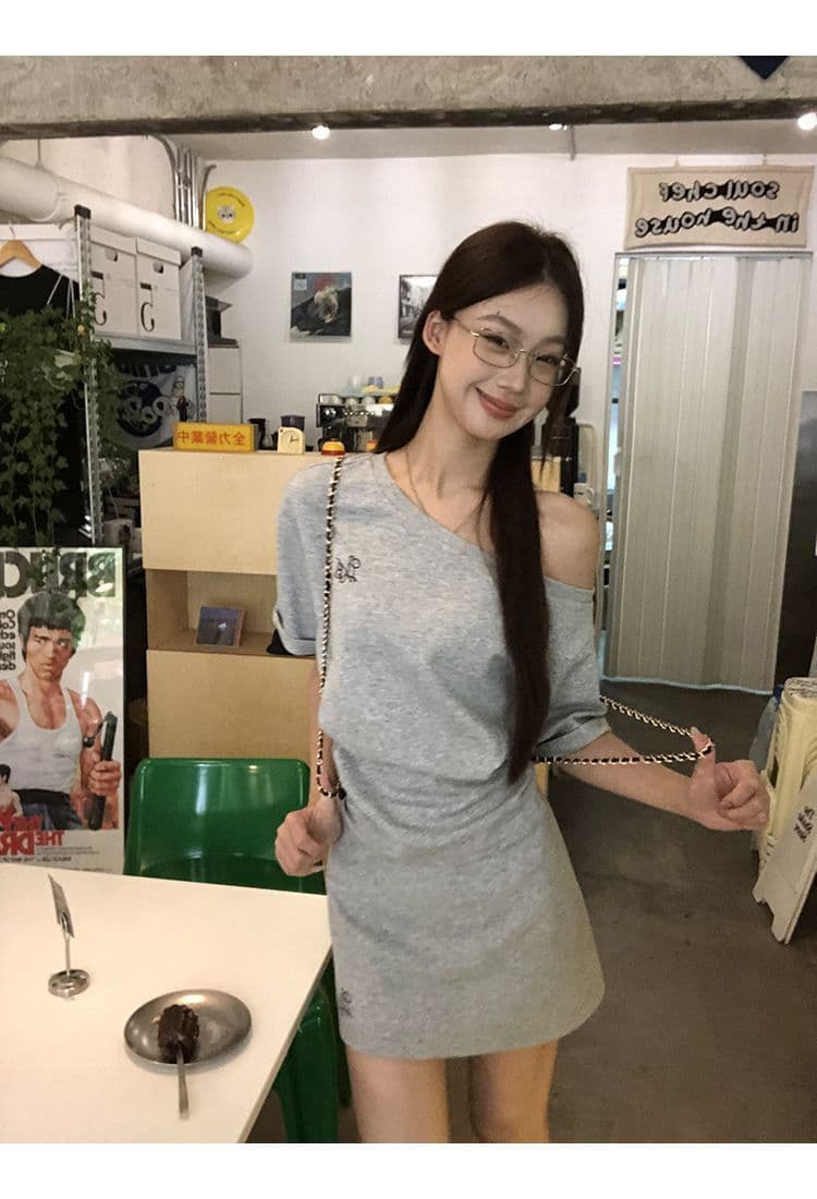 한 부서 느긋한 바람 캐주얼 스포츠 슈트 여성 여름 패션 쇼트 스타일 비스듬한 어깨 반팔 미니 스커트 작은 키 투피스 세트 상세 이미지 13